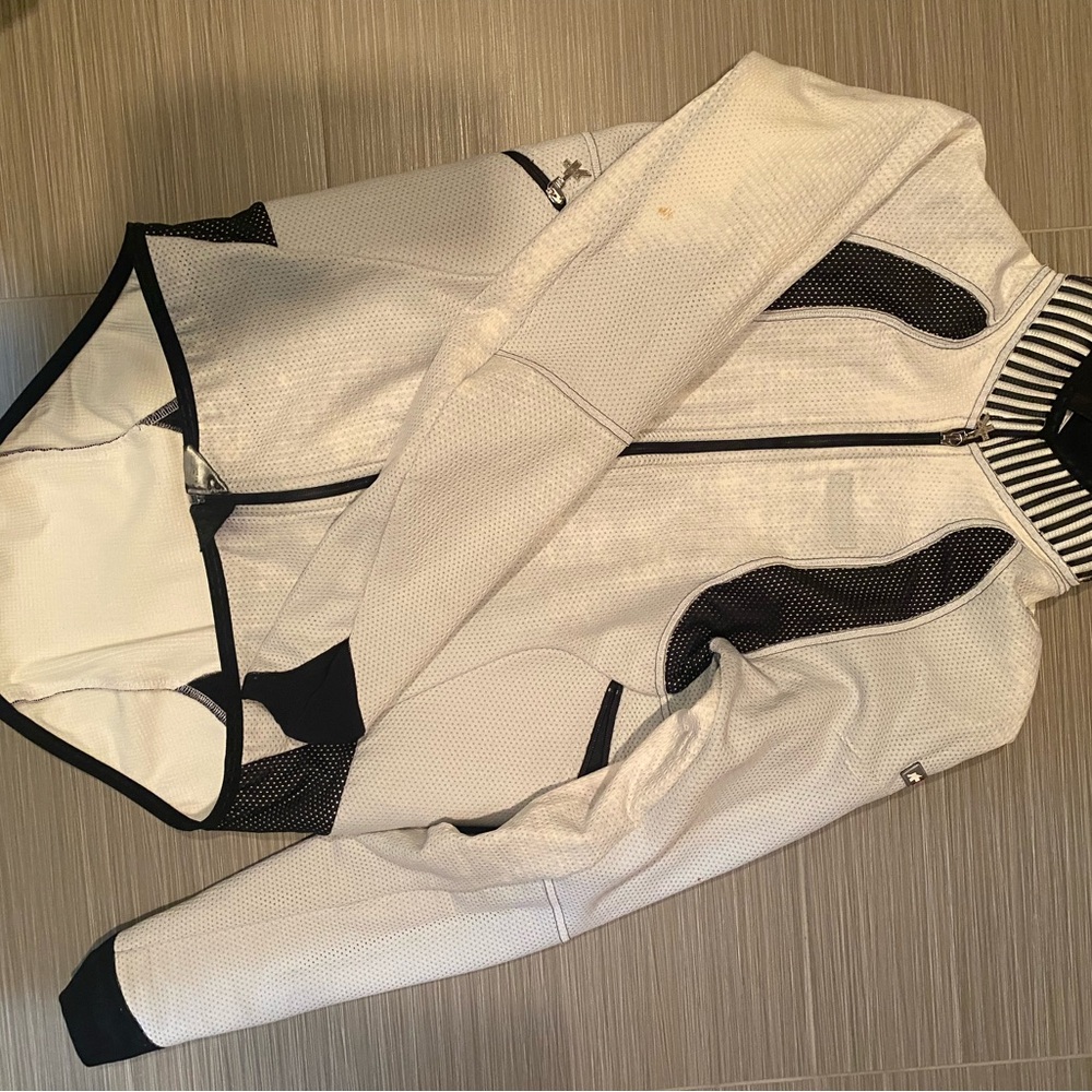 Stylish White and Black Assos brand cycling Jacket - great for winter